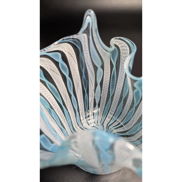 Murano Glass Handkerchief Vase Blue White Swirl Pattern Vintage - Picture 16 of 16